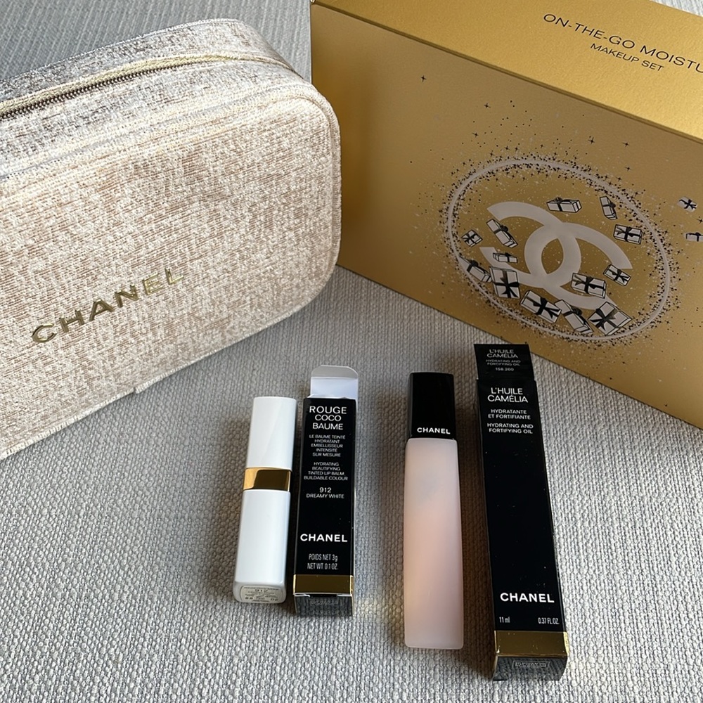 CHANEL ON-THE-GO MOISTURE makeup set - 2023 holiday limited edition